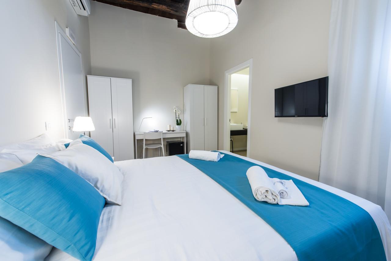 Hotel Luxuryenne Cagliari Exterior foto