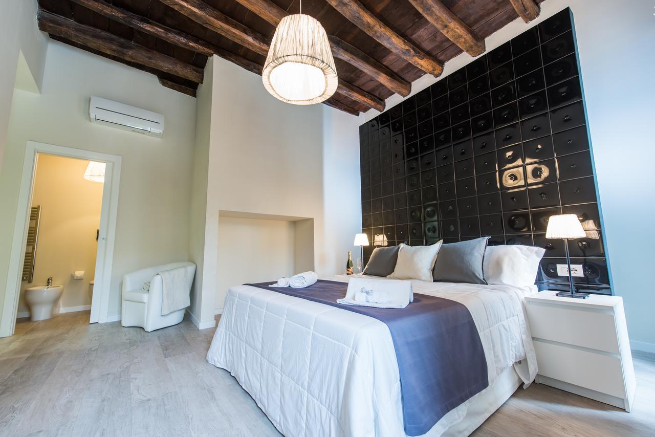 Hotel Luxuryenne Cagliari Exterior foto