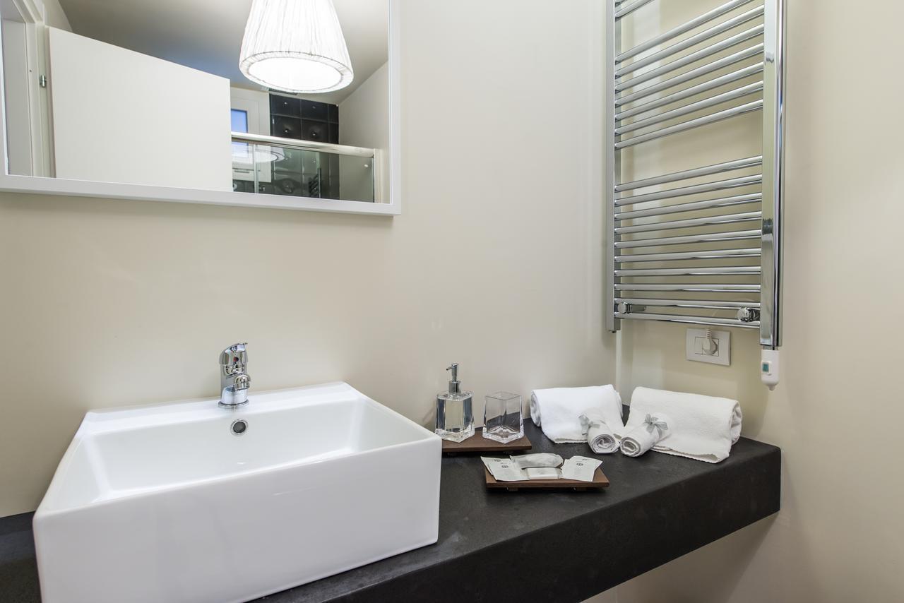 Hotel Luxuryenne Cagliari Exterior foto