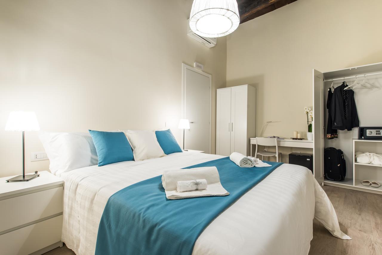 Hotel Luxuryenne Cagliari Exterior foto
