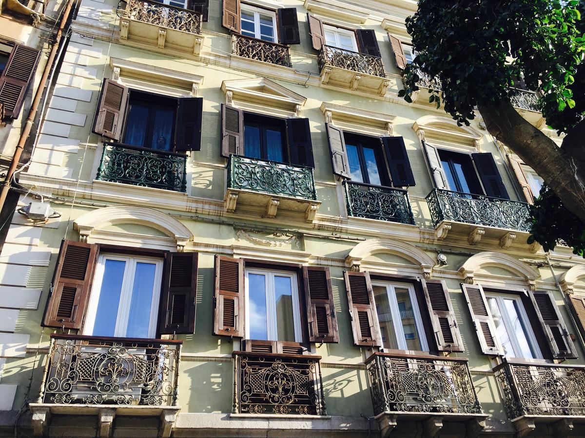 Hotel Luxuryenne Cagliari Exterior foto